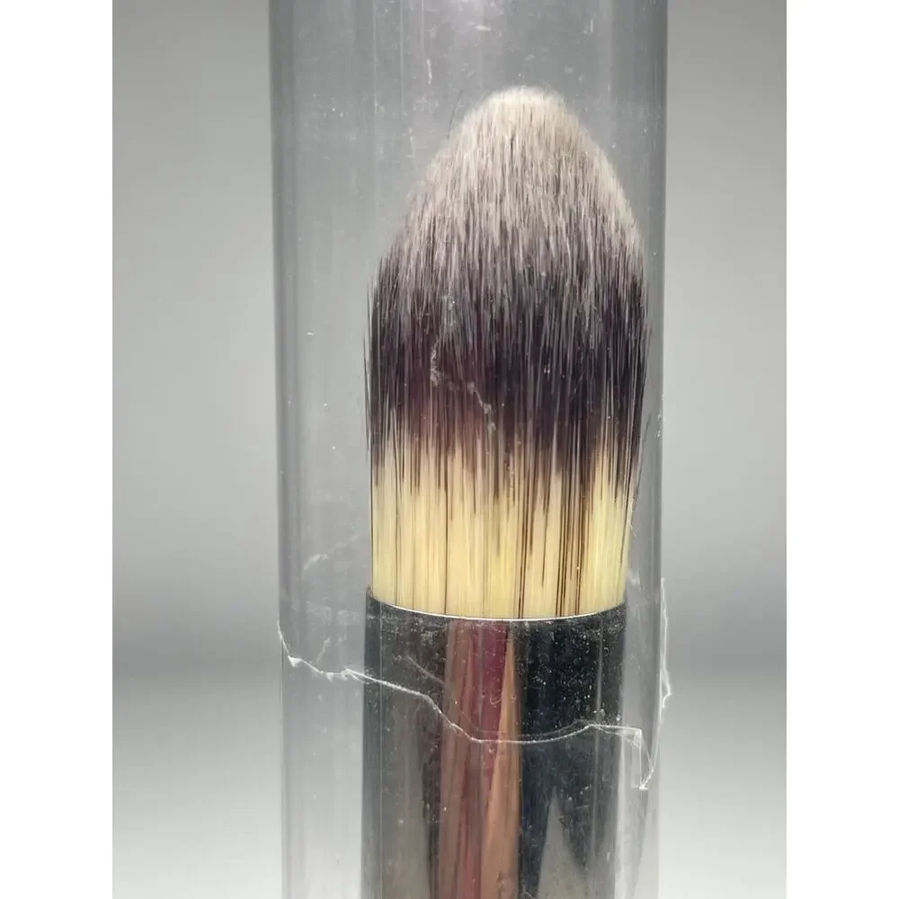 IT Cosmetics — Heavenly Luxe Pointed Precision Complexion Makeup Brush #11 — NEW
